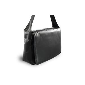 Černá kožená klopnová kabelka
